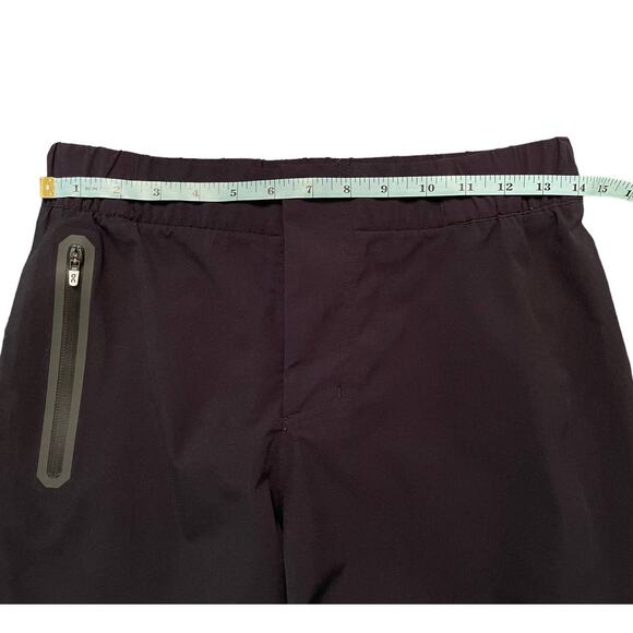 On Running Waterproof Shorts‎ Black Small MSRP $180 - Picture 10 of 13